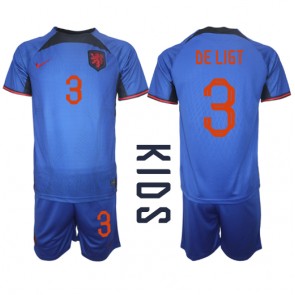 Holland Matthijs de Ligt #3 Replika Babytøj Udebanesæt Børn VM 2022 Kortærmet (+ Korte bukser)